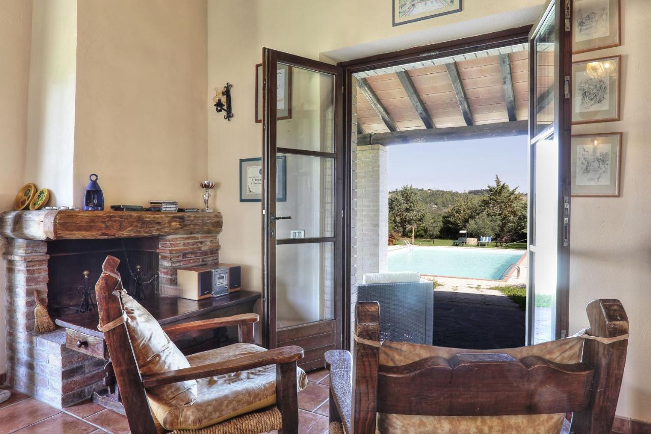 Appartamento Uva - Agriturismo Le Selvole Pomarance Exteriör bild