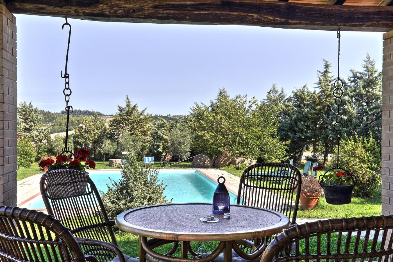 Appartamento Uva - Agriturismo Le Selvole Pomarance Exteriör bild